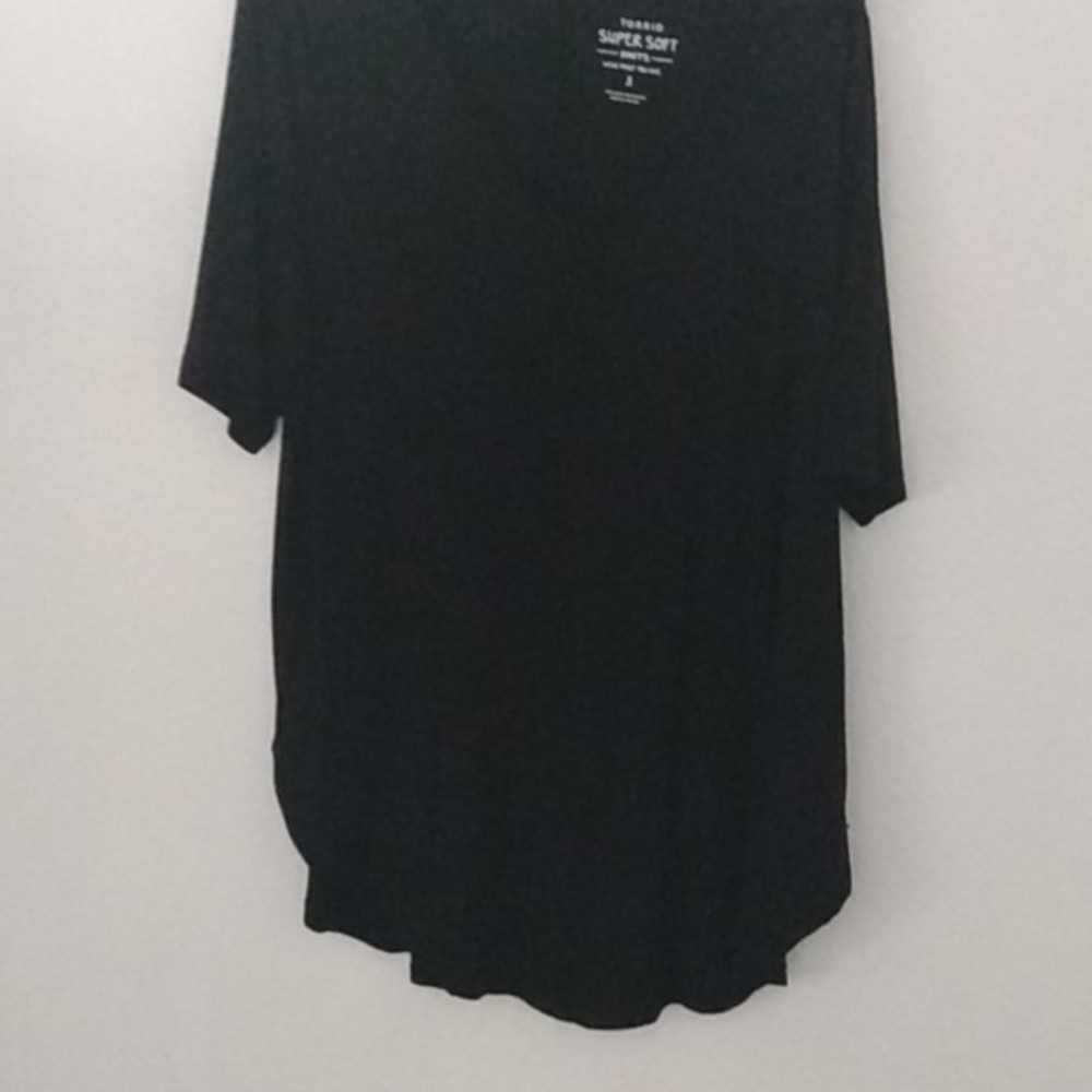 Torrid tunic length t shirt size 3 black
